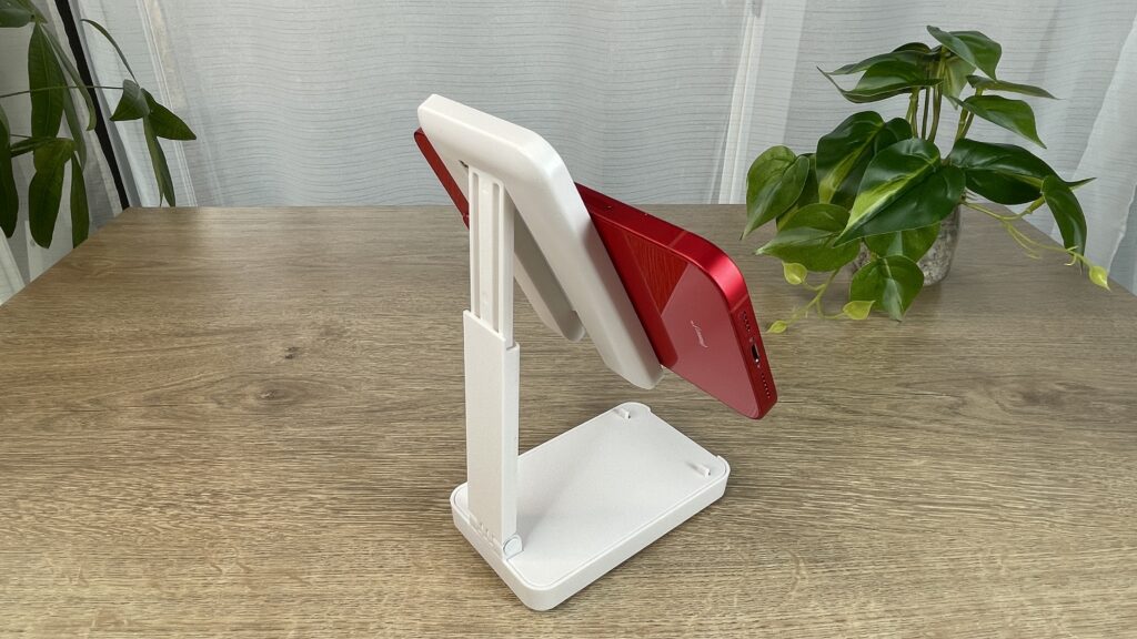 【ダイソー】折り畳み式スマホスタンド（伸縮タイプ）JANコード：4972822560016