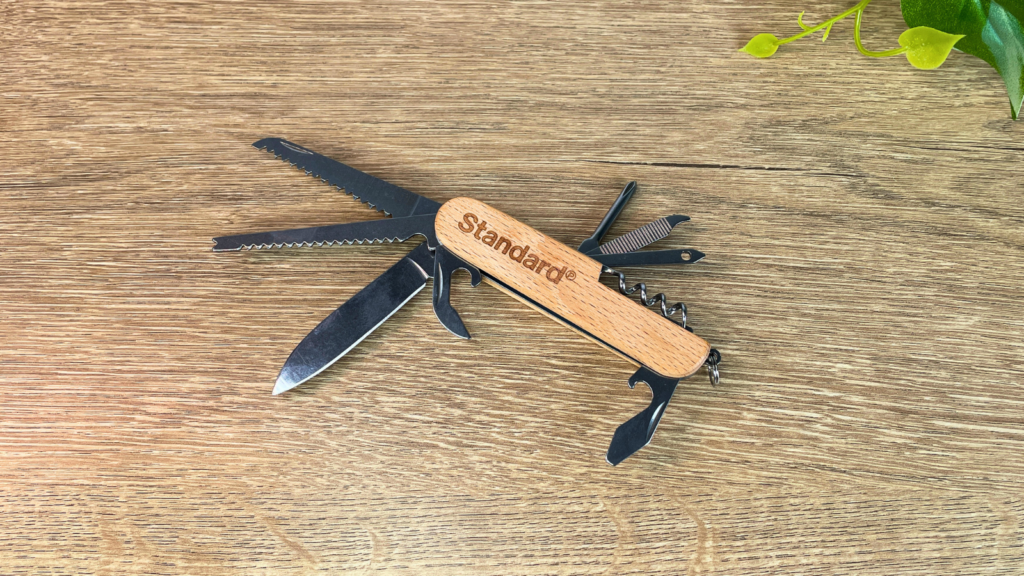 ウッドハンドル万能ナイフ9in1