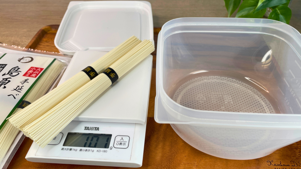 レンジで調理万能ボールで乾麺のそうめんを作る