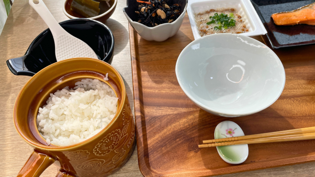 クッキングマグでご飯をレンジ調理した様子